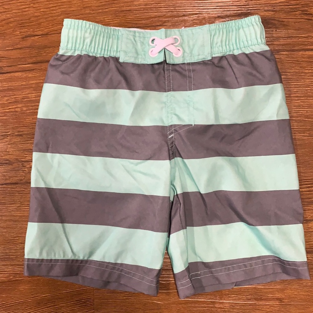 Real and gray boys swim trunks size 4/5